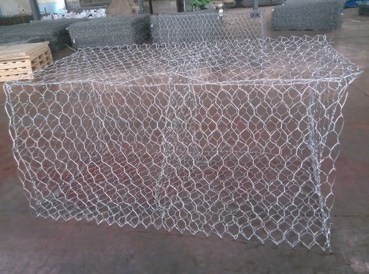 Tray + Plastikfolie Gabion Zaun System Galvanisierte Steinkörbe Käfige