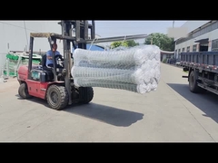 Wie wird die Verpackung von verzinktem Kettenverbindungszaun abgeschlossen?