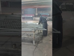 Das Schweißen von Maschendrahtzäunen erfolgt tatsächlich so