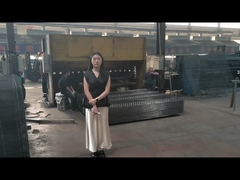 Der 3D-Zaun kann drei Kurven machen.