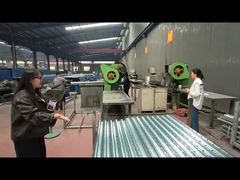 Prozess nach der Produktion von Pfirsichen