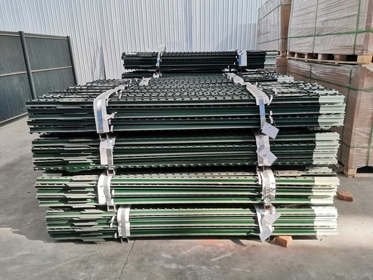 Schwarz lackiertes Stahlstück mit T-Posten 7 ft 30*30mm*3.0mm