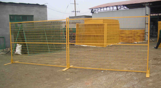 PVC beschichteten vorübergehende Sicherheit 2.0m Höhen-Kanadas Zaun-75x150mm und tragbares