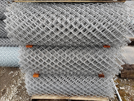 Quadratisches Posten PVC beschichtete Sicherheits-Kettenglied-Draht Mesh Fence Hot Dipped Galvanized