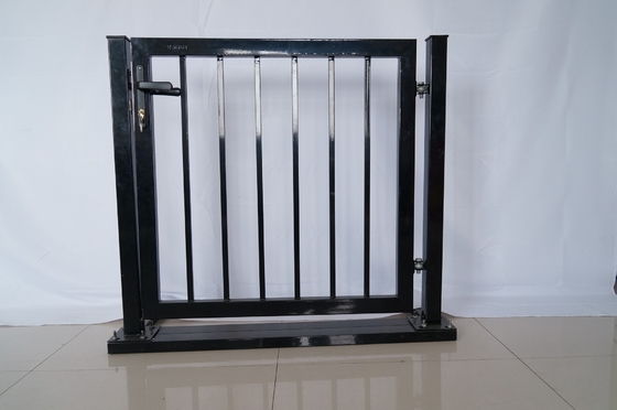 Galvanisiertes Pulver beschichtet Stahl Gartenzaun Tür Tubular Doppeltor Wasserdichtes 3D-Modell für Wohnraum