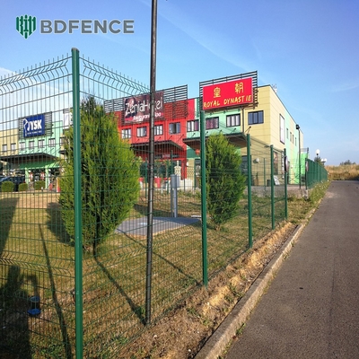 Schwergewichts starke geschweißte Zaun Panel Home Outdoor Dekorative Privatsphäre V Mesh Zaun Panel für Gartenzaun