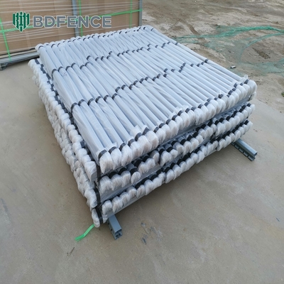 Dekoratives Hauptmetall im Freien 3D, das gebogenen Zaun-Panel Welded Rigid-Draht V Mesh Garden Fence verbiegt