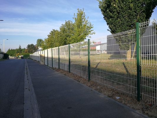 PVC-beschichteter 3D-Zaun Schweißdrahtzaun für Sicherheit und Gartenarbeit