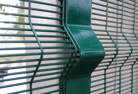 Galvanisiertes geschweißtes Pulver beschichtetes Drahtnetz Außenzaun Sicherheitszaun 358 Anti-Klettern Zaun Panel