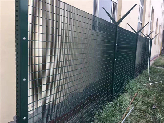Galvanisiertes geschweißtes Pulver beschichtetes Drahtnetz Außenzaun Sicherheitszaun 358 Anti-Klettern Zaun Panel