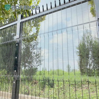 Anpassungsfähige Hochsicherheitszaunplatten Architektonische kleine Löcher Drahtgitterzaun Anti-Climb 358 Geschweißtes Gitterzaun oder Sicherheit