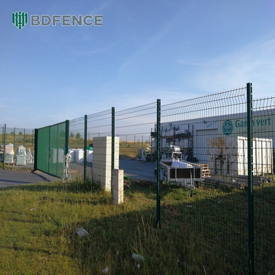 Einfache Installation Garten Sicherheitsumfang kundenspezifisch 3D gekrümmter Eisendrahtgitter Zaun Pfirsichform Post Zaun