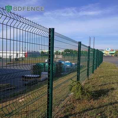 Einfache Installation Garten Sicherheitsumfang kundenspezifisch 3D gekrümmter Eisendrahtgitter Zaun Pfirsichform Post Zaun