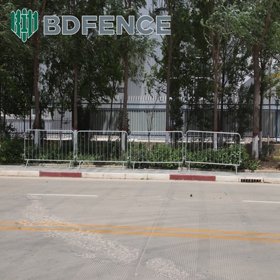 Hot Dip Galvanized Metal Crowd Control Barriers Sicherheit Portable