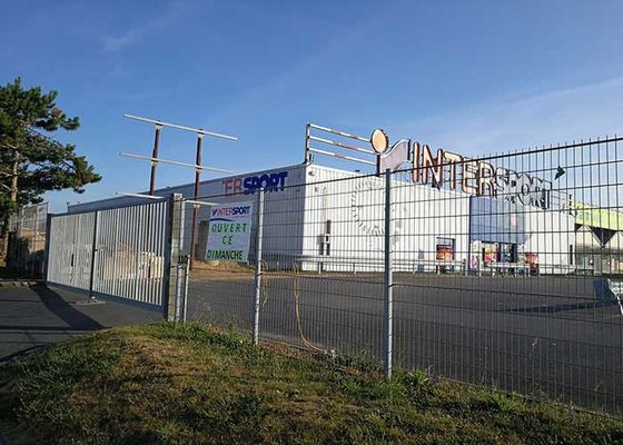 Nachhaltiges PVC beschichtet 3d gekrümmter geschweißter Drahtnetz Zaun Panel Barrikadenzaun