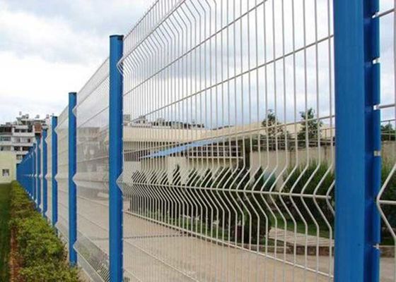 Fabrikhersteller Kettenverbindung Bauernhof Zaun Heiß getaucht Galvanisierte Rolle 3d Schweißdrahtnetz Zaun Gartengitter