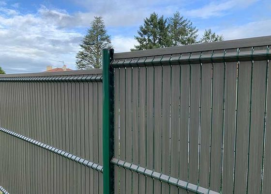 PVC beschichtete Pfirsich-Posten V Mesh Security Fencing