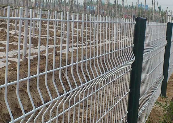 PVC beschichtete Pfirsich-Posten V Mesh Security Fencing