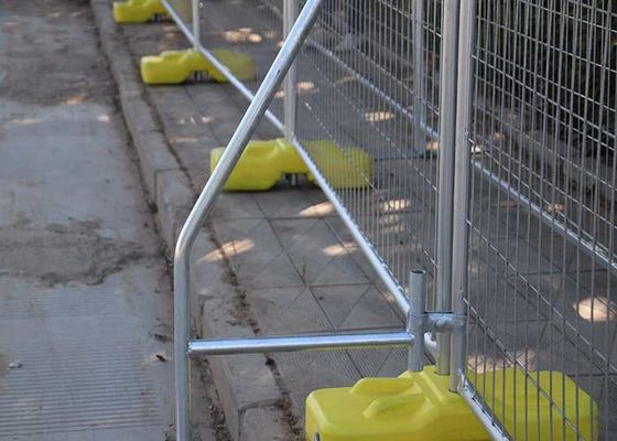 2.1*2.4m Bewegliche Baustellen Warmdippverzinkte Baustelle Australien Vorübergehende Zaunplatten