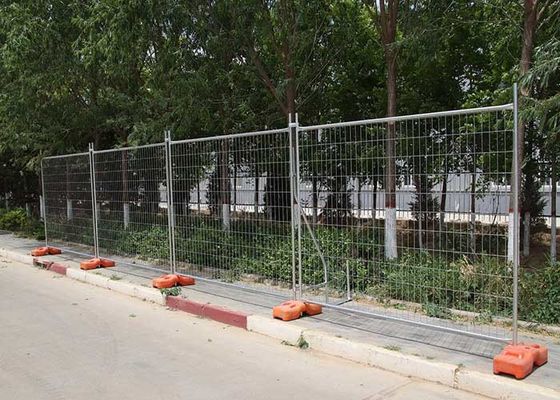 2.1*2.4m Bewegliche Baustellen Warmdippverzinkte Baustelle Australien Vorübergehende Zaunplatten
