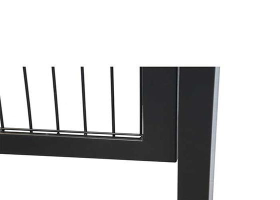 Gartendekoration 2m Stahlzaun Tür mit Doppeltor Wärmebehandeltes Holz PVC Rahmen Geschweißtes Drahtnetz 3D gekrümmtes Modell Se