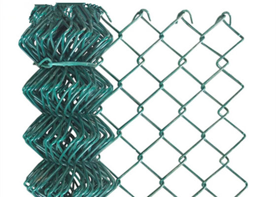 Tennisplatz Galvanisierter Kettenverbindungszaun Rollenzaun Zyklon Draht Diamantnetz Schwarz PVC Beschichtet 6ft 8ft Mesh Öffnung 50*50mm