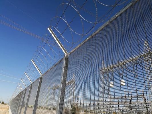 PVC, das Antiaufstiegs-Zaun geschweißte Masche ClearVu 358 beschichtet