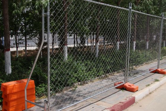 US-Marktstandard 6 x 12 ft Verzinkte temporäre Kettenverbindungszaunplatten für Baustellen