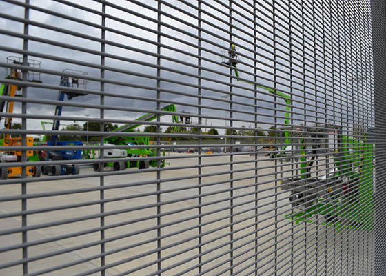 Galvanisierter Antiantiaufstiegs-Draht Mesh Fencing des schnitt-358 3MM