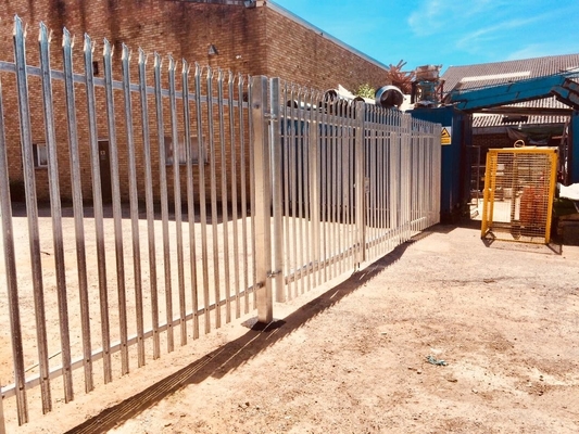 Dekoratives Fach W Pale Welded Wire Garden Fence