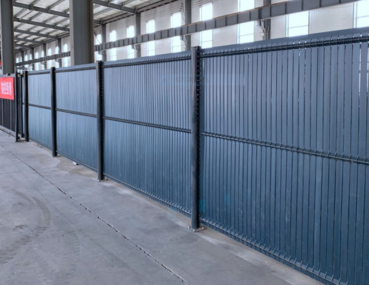 Eine 1,8 Meter-Höhe 3d schweißte Mesh Fencing Aging Resistant Wire mit Plastikplatte