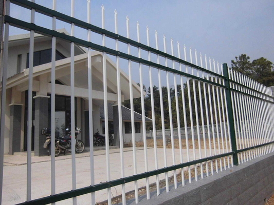 Leicht zu montieren Verzinktes PVC beschichtet geschmiedetes Eisen Stahl Zaun Panel für individuell Pool Speer Top Outdoor