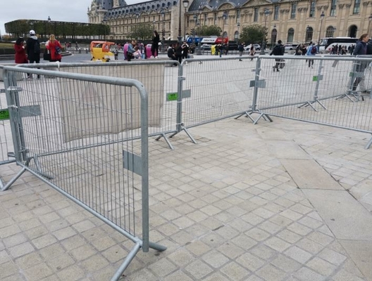 Kunststoffverzinktes Stahl Aluminium Crowd Control Barrikade Zaun Mobilklappbarer Sicherheits Fußgängerbarriere Veranstaltung Konzert